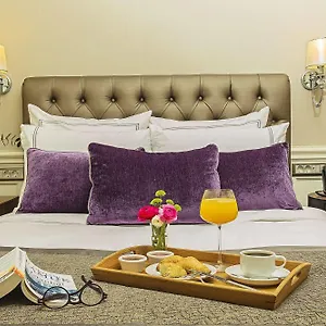 Hotel Meroddi Bagdatliyan